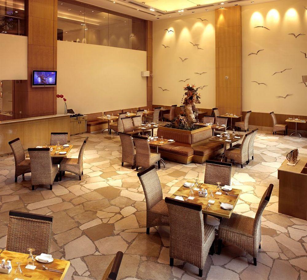The Chancery Pavilion Bangalore Restaurante foto